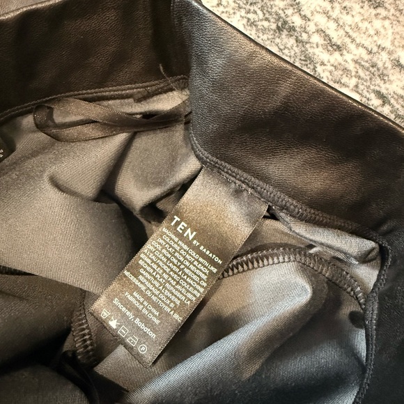 Ten by Babaton Faux Leather Pants - Picture 5 of 6